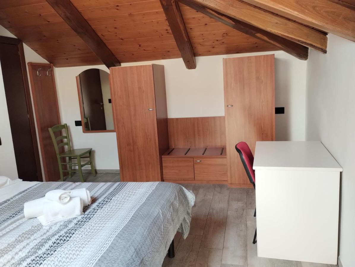 Guest House La Casa Del Mandatario L'Aquila Bagian luar foto